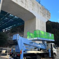高所作業におけるあと施工アンカー（接着系樹脂使用）