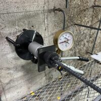 水処理センター 鉄筋補強用 接着アンカー施工（注入・鉄筋設置・引張試験）