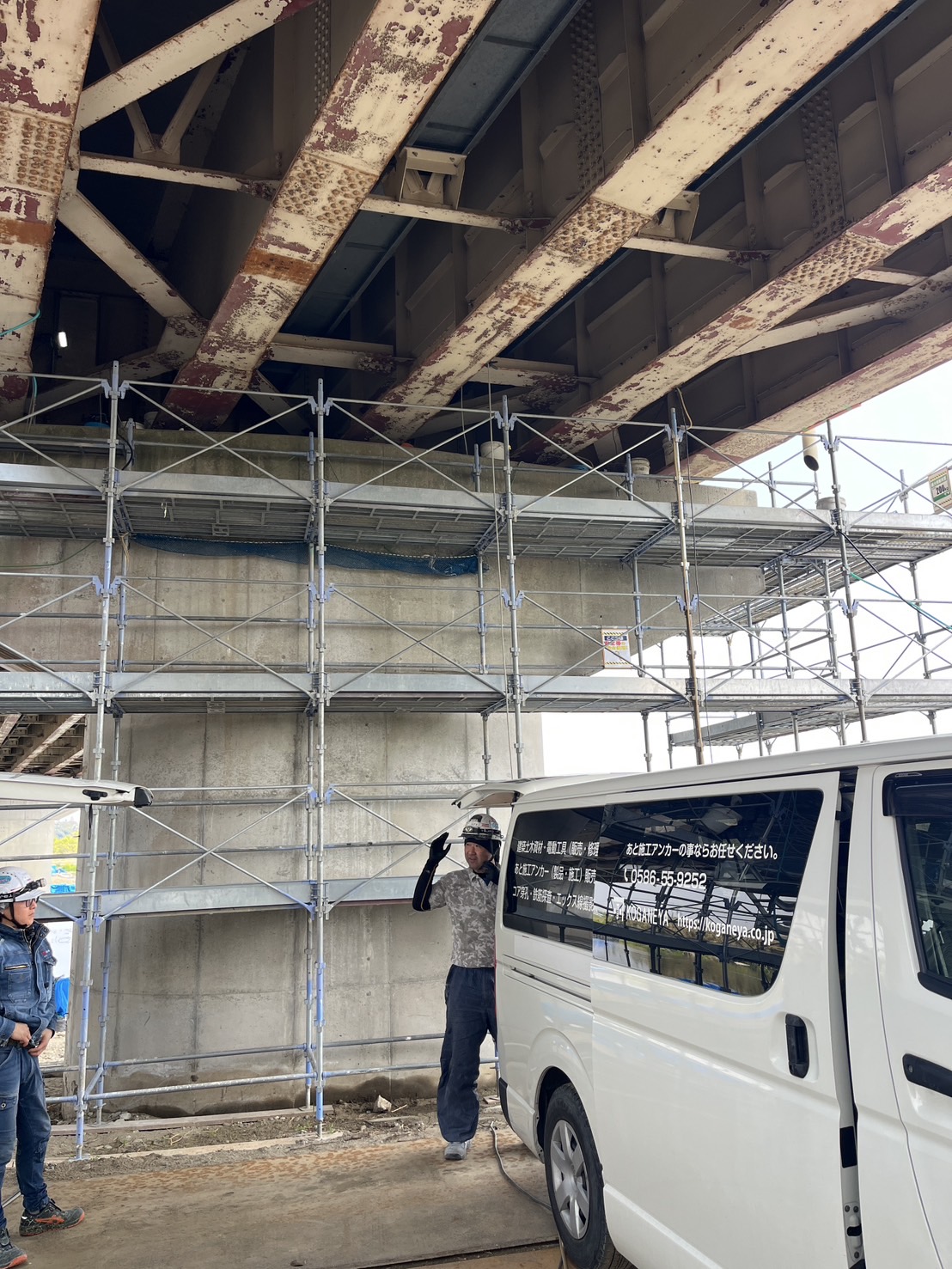 三重県津市での深さ90cmコア抜き施工風景