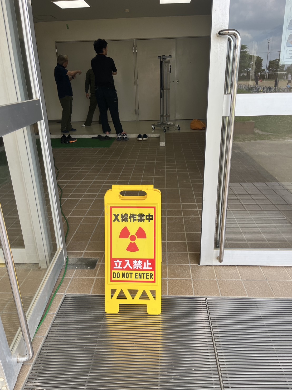 X線検査作業風景2